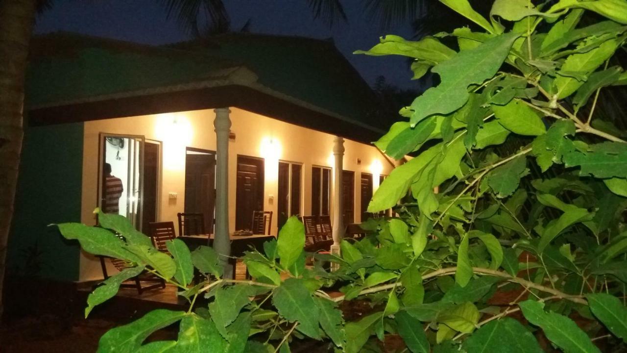Theepan'S Home ニラヴェリ エクステリア 写真